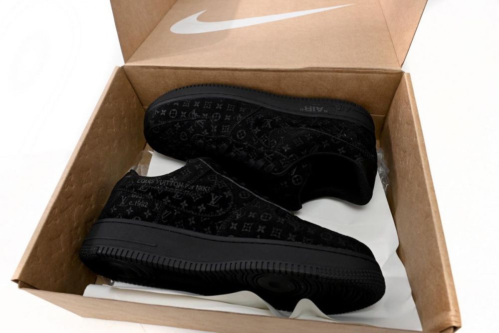 Louis Vuitton x Nike Air Force 1 All Black