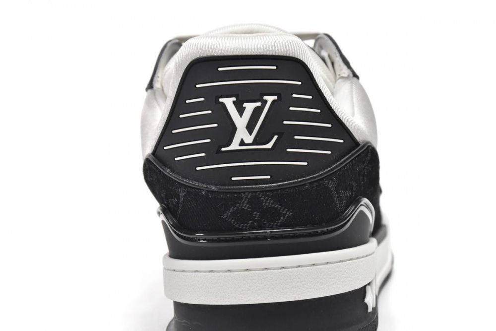 Louis Vuitton Trainer Black And White Cloth Cover