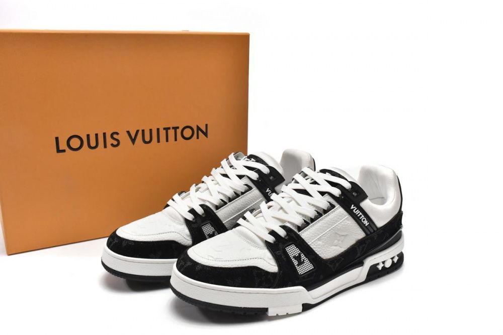 Louis Vuitton Trainer Black And White Cloth Cover