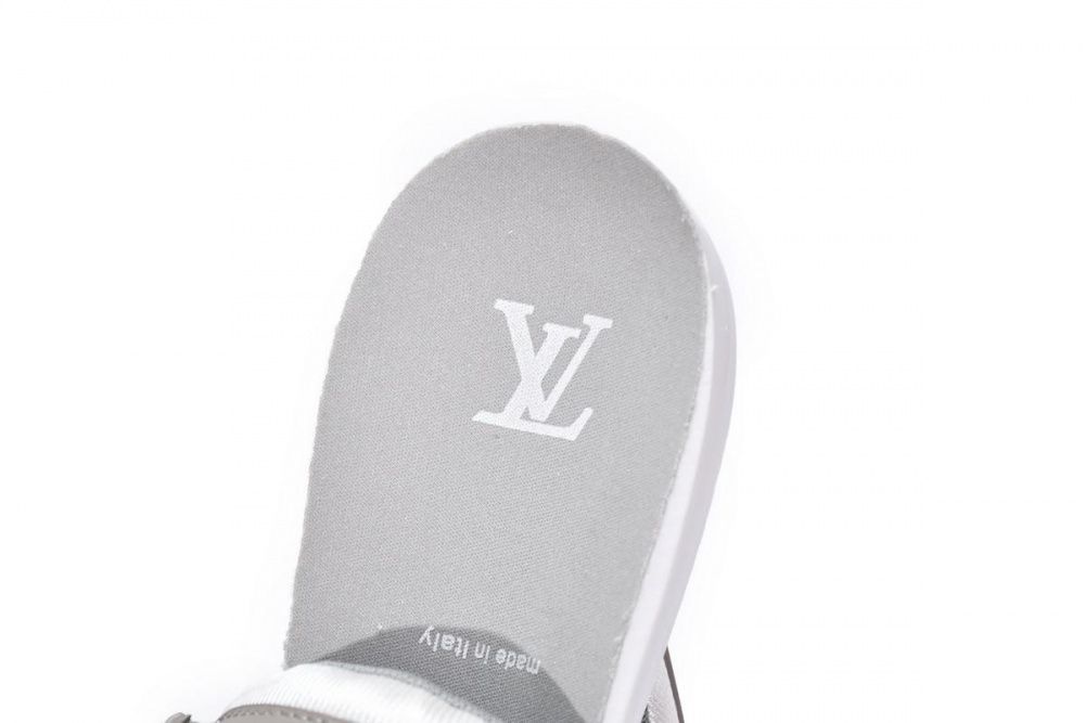 Louis Vuitton Trainer Grey White