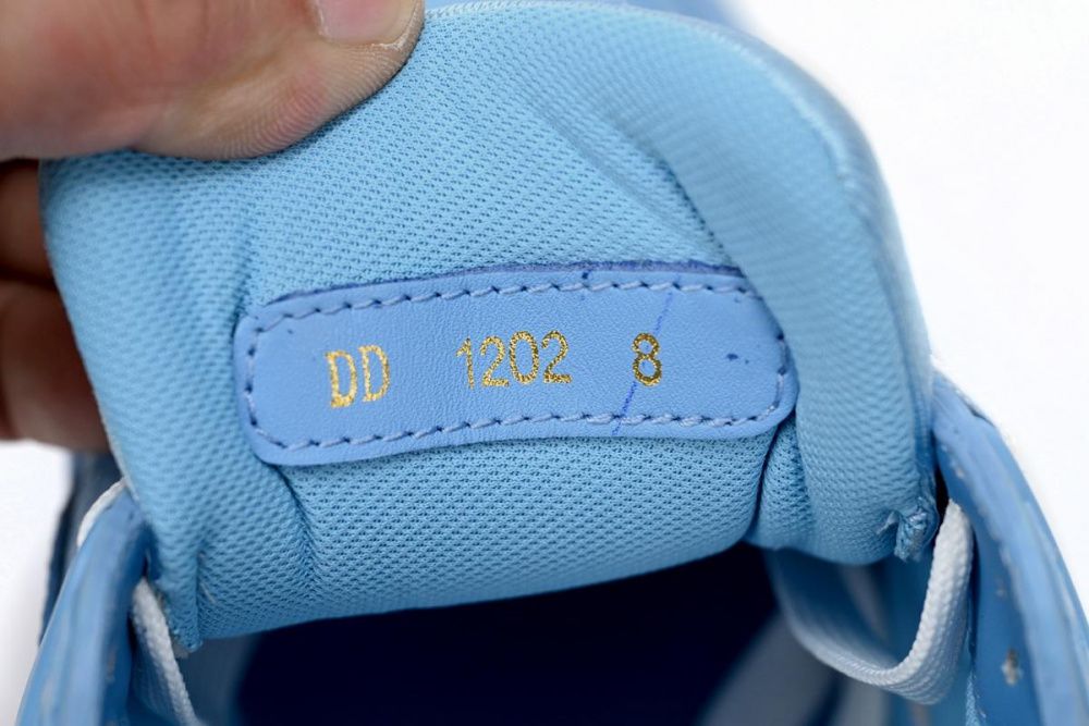 Louis Vuitton Trainer All Blue Embossing