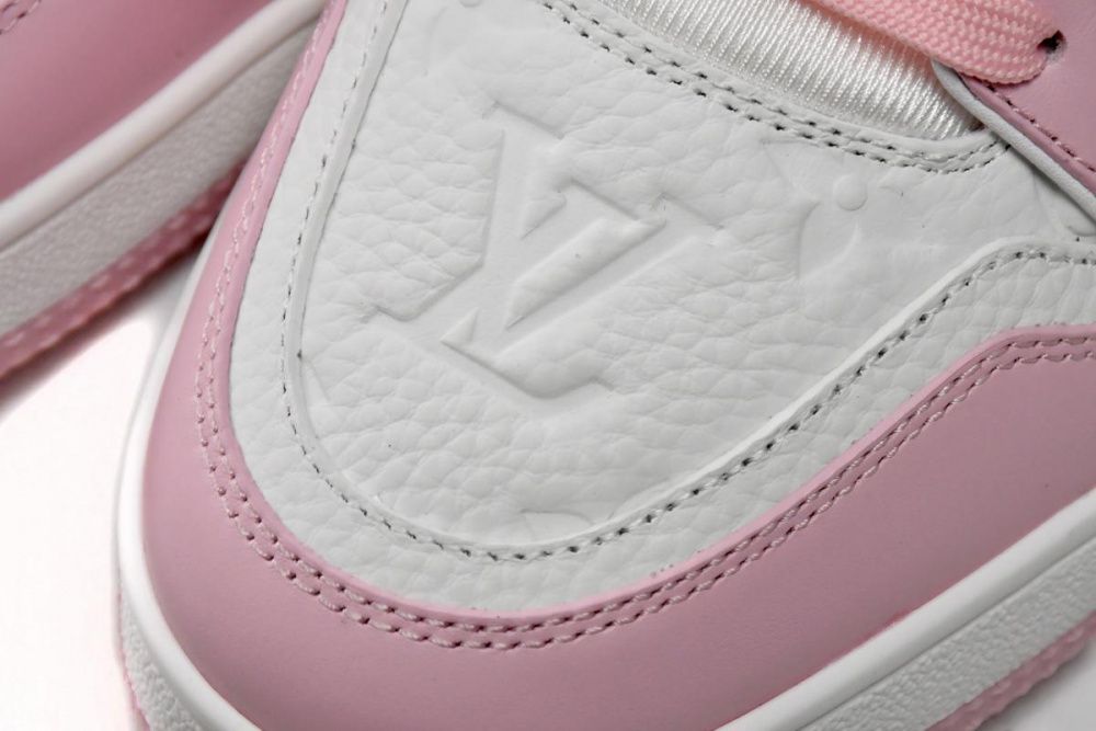 Louis Vuitton Trainer Rose Pink