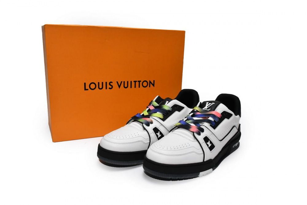 Louis Vuitton Trainer Black and White