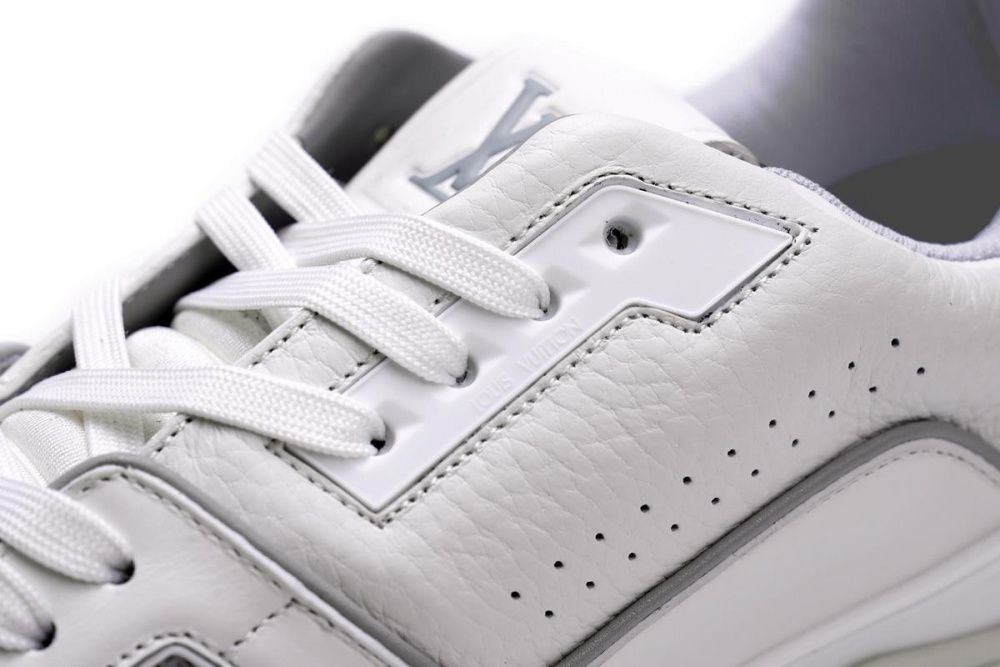 Louis Vuitton Trainer White Litchi Pattern