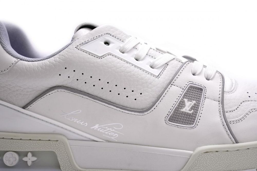 Louis Vuitton Trainer White Litchi Pattern