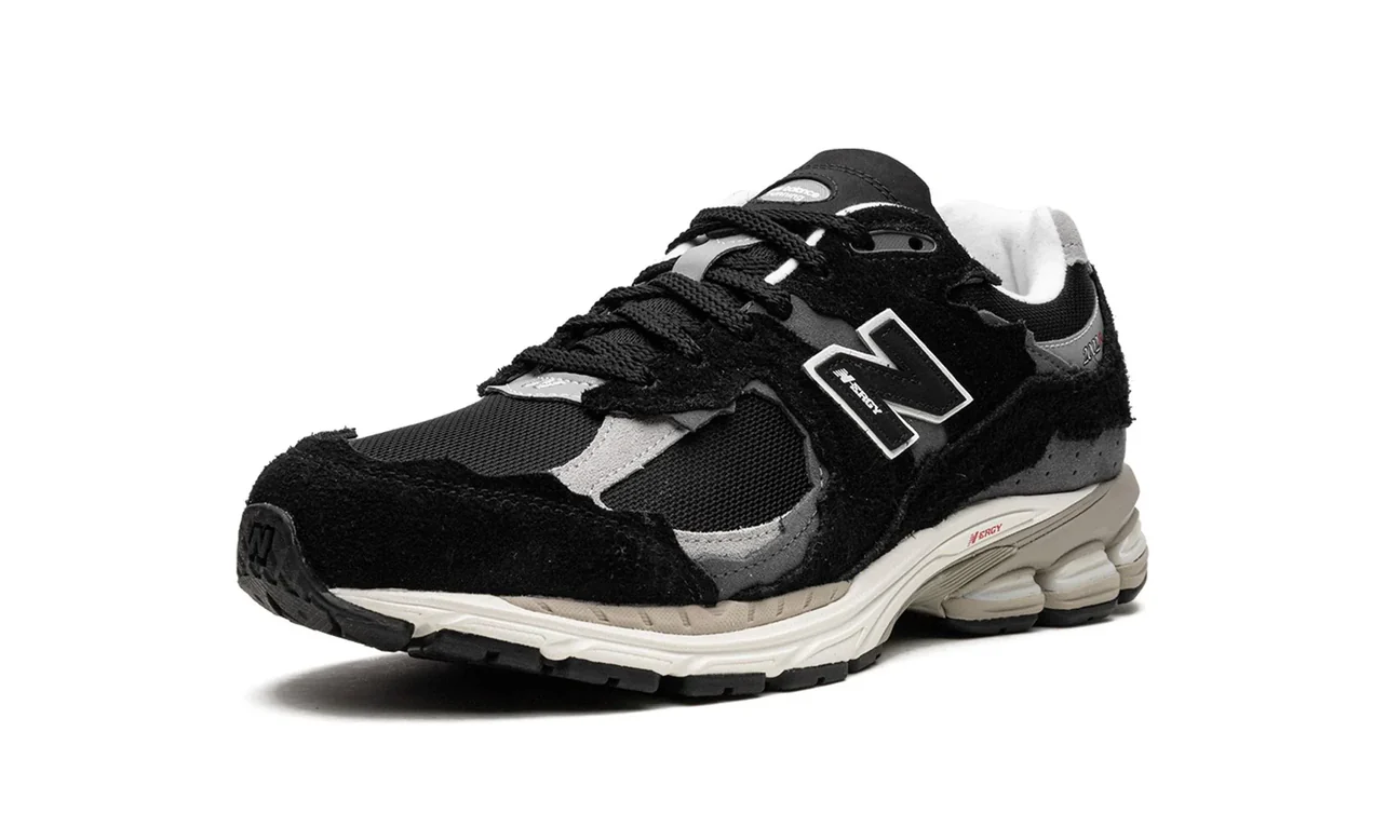 New Balance 2002R Protection Pack Black Grey