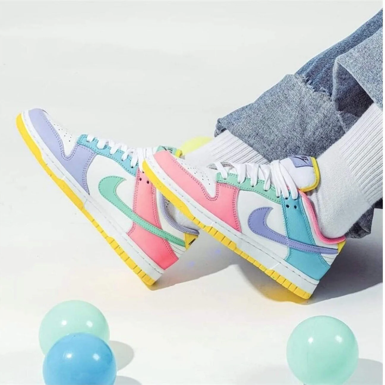 Nike Dunk Low SE Easter Candy