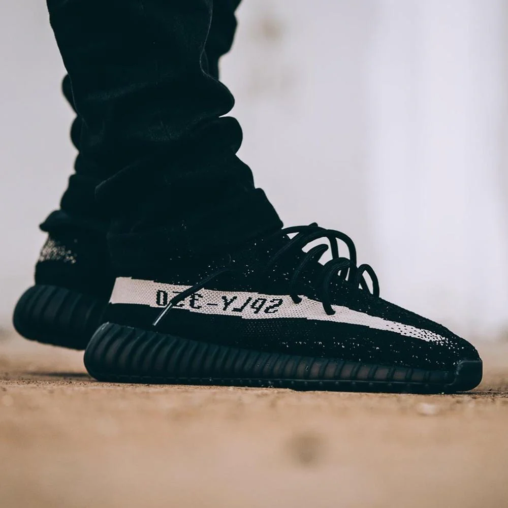 Adidas Yeezy Boost 350 V2 Oreo